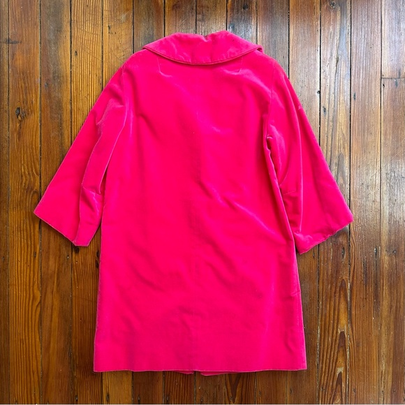 Vintage 1970s Mr. Donovan hot pink velvet coat - Picture 4 of 10